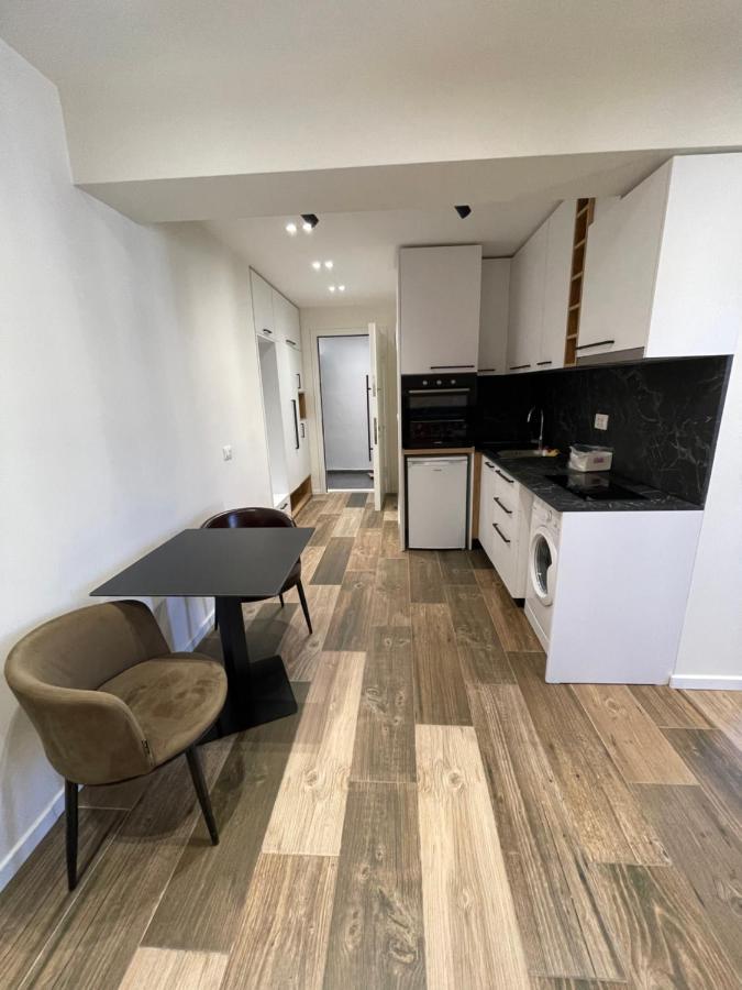 Boutique Central Studio Apartments Tirana Kültér fotó
