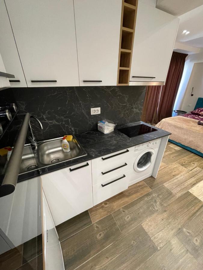 Boutique Central Studio Apartments Tirana Kültér fotó