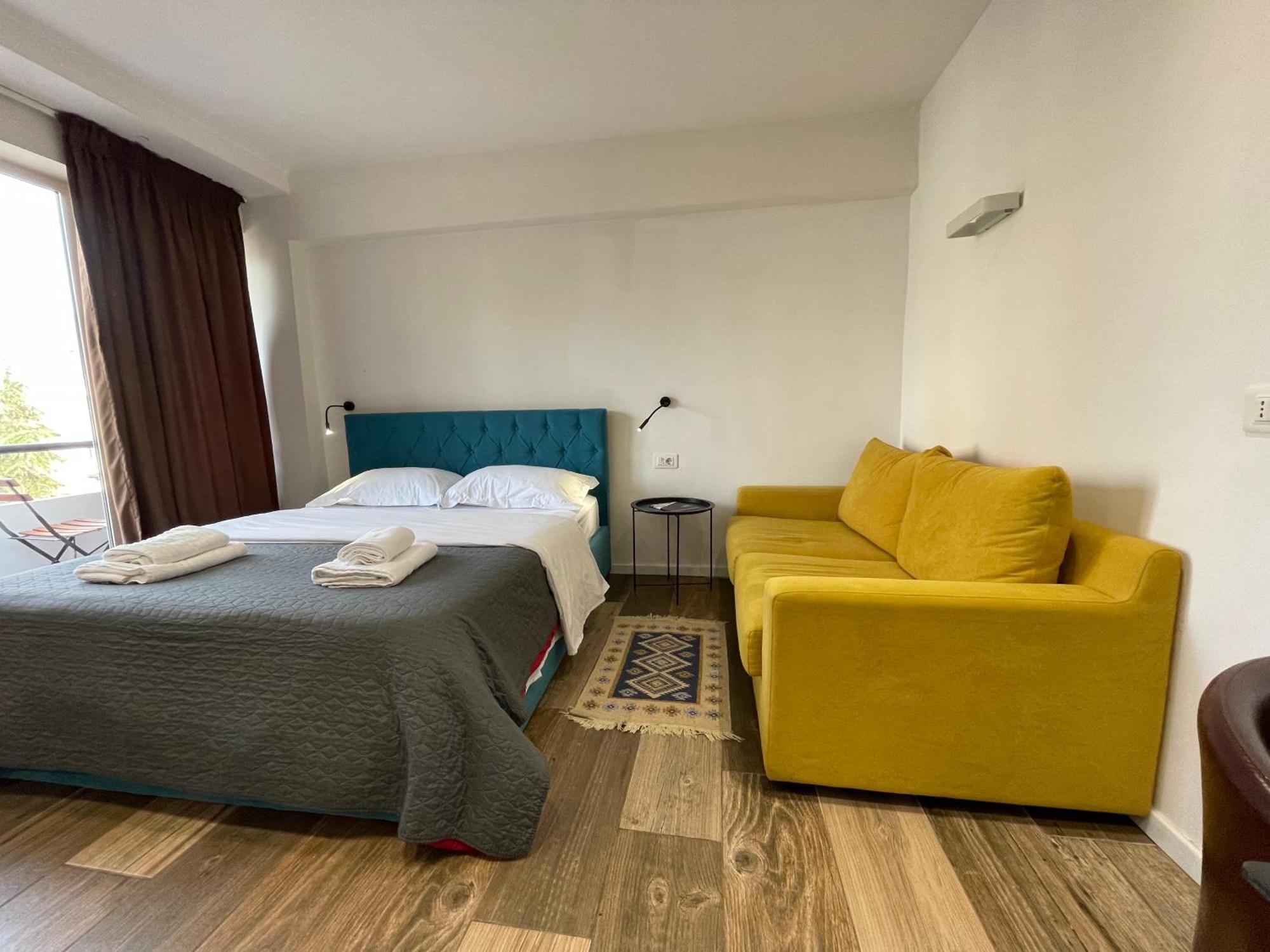 Boutique Central Studio Apartments Tirana Kültér fotó