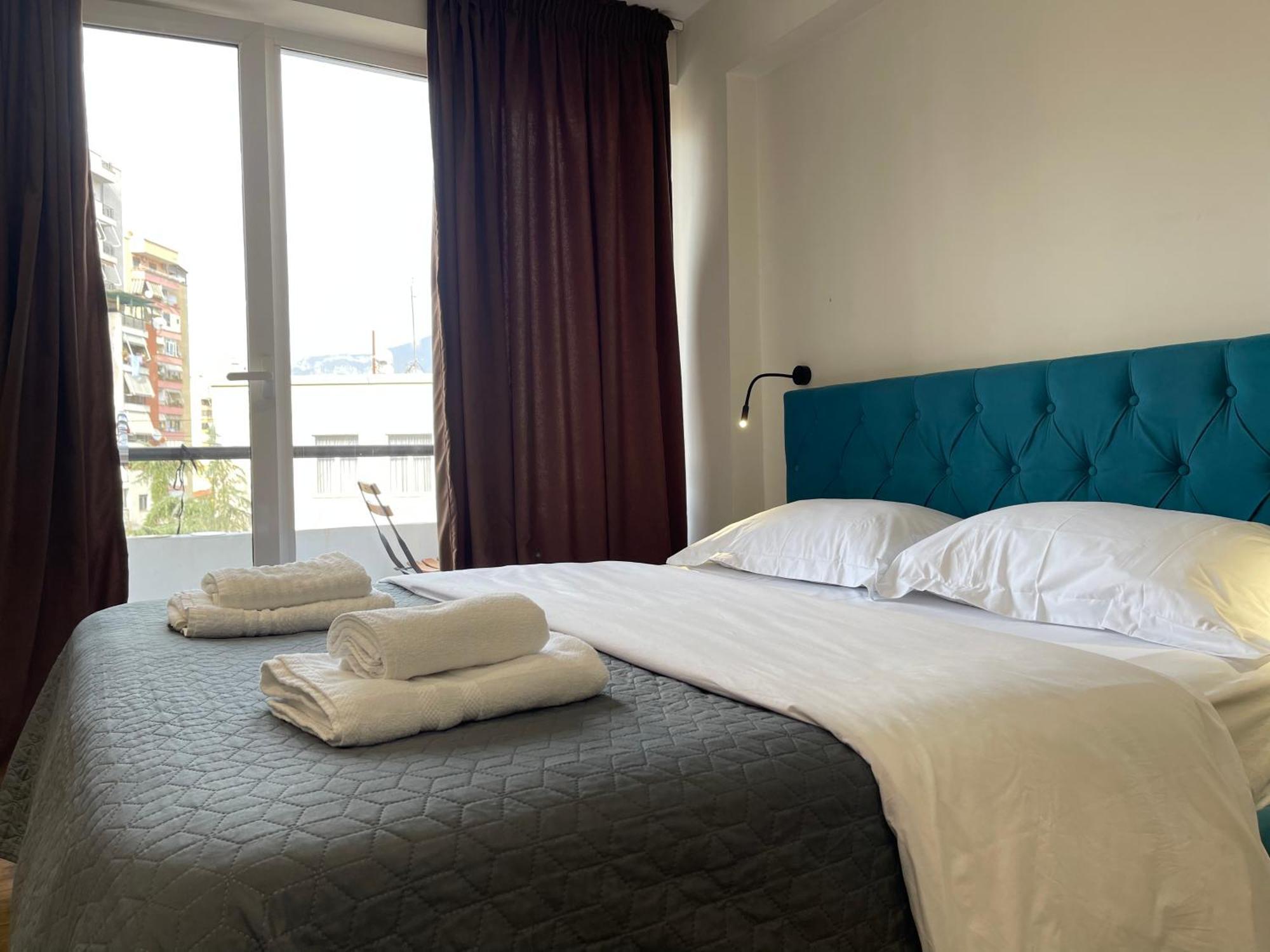 Boutique Central Studio Apartments Tirana Kültér fotó