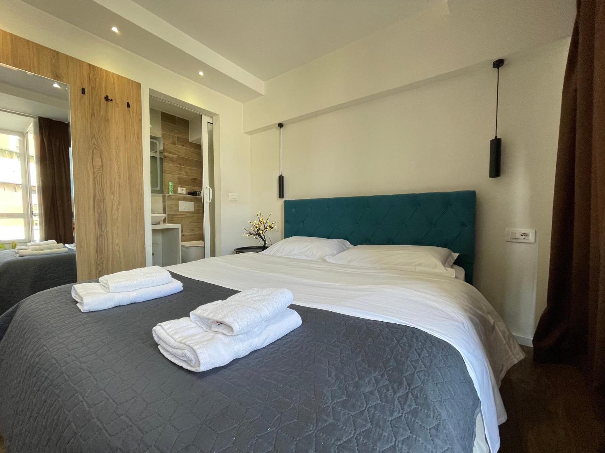 Boutique Central Studio Apartments Tirana Kültér fotó