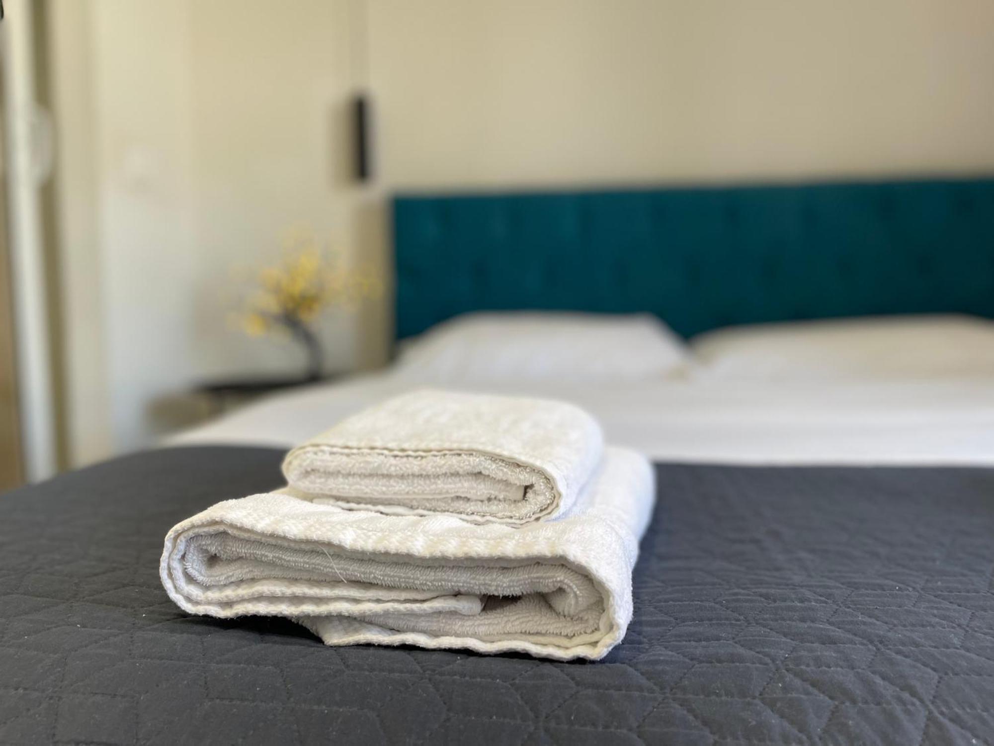 Boutique Central Studio Apartments Tirana Kültér fotó