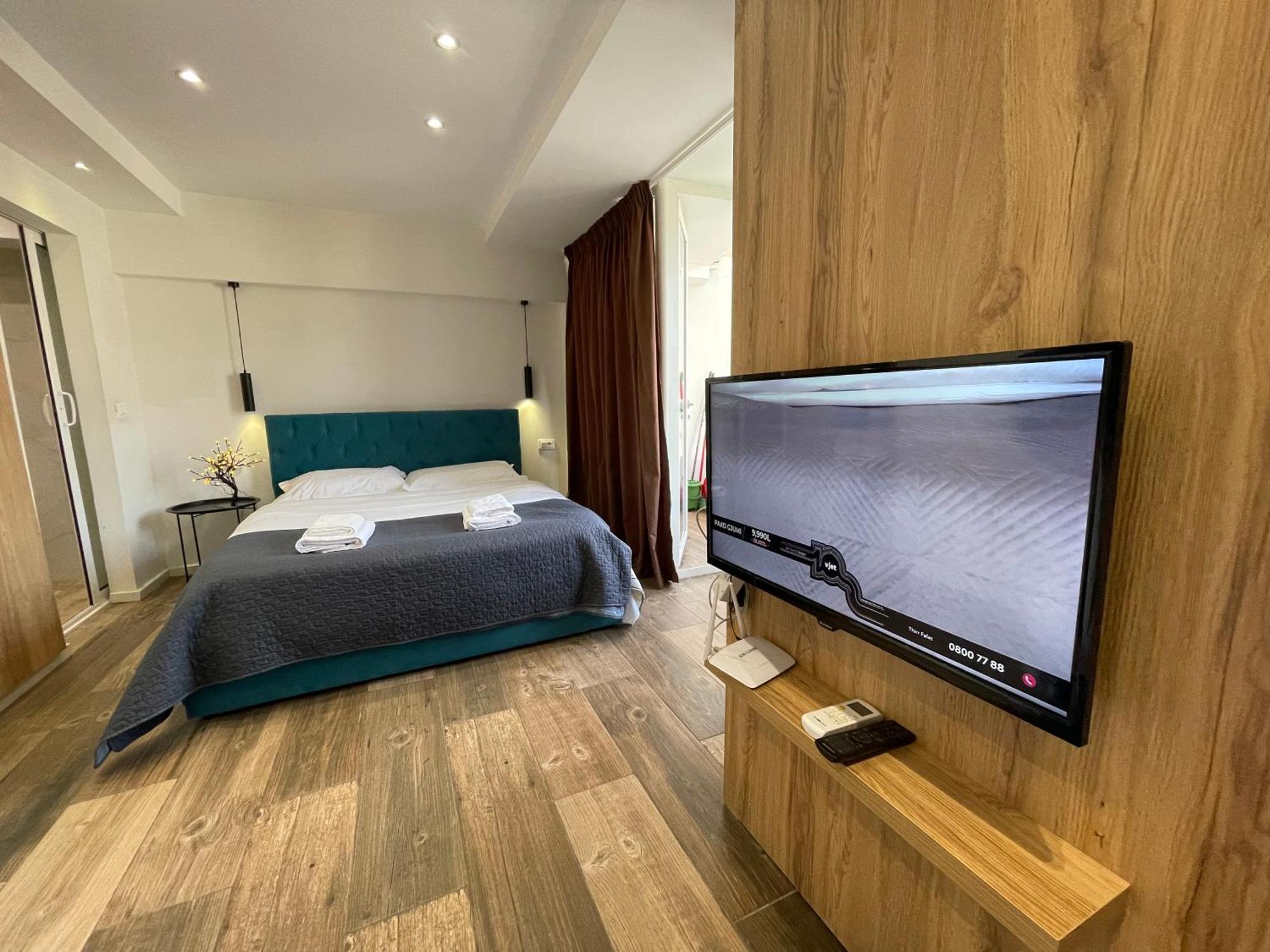 Boutique Central Studio Apartments Tirana Kültér fotó